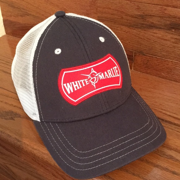 Other - Like New WHITE MARLIE Trucker Hat